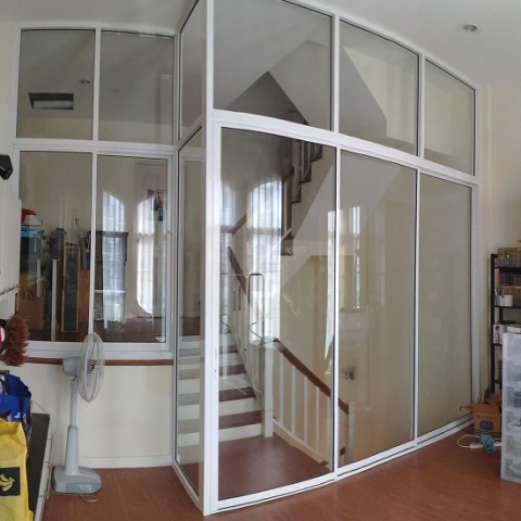 รับกั้นห้องกระจกอลูมิเนียม 